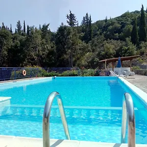 Kaminakia Apartments-adults Only -walk Into A Tranquil Oasis Where Peace & Quiet Are Woven Into Every Breath -nestled Within A Serene Evergreen Cypress Forest, Each Opens Wide To The Endless Sea And A Sunbathed Pool Awaits To Soothe Your Se Fiskardo